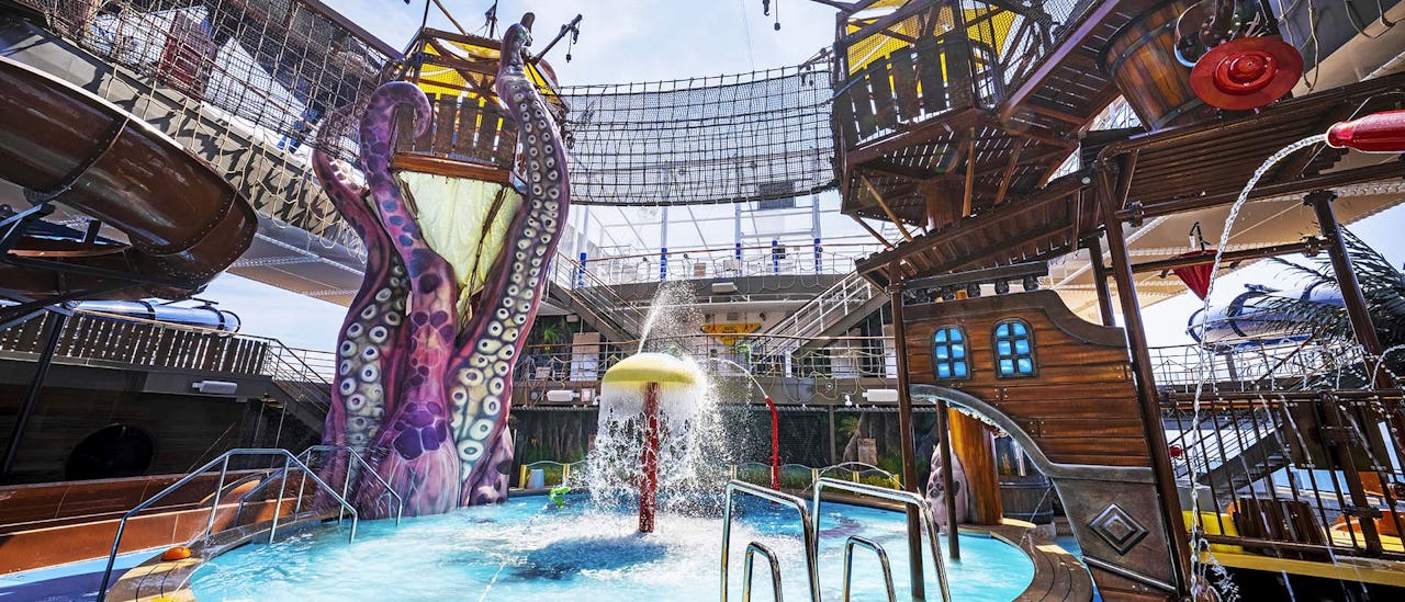 Pirates Cove Aquapark har ett imponerande utbud av roliga spännande aktiviteter för hela familjen