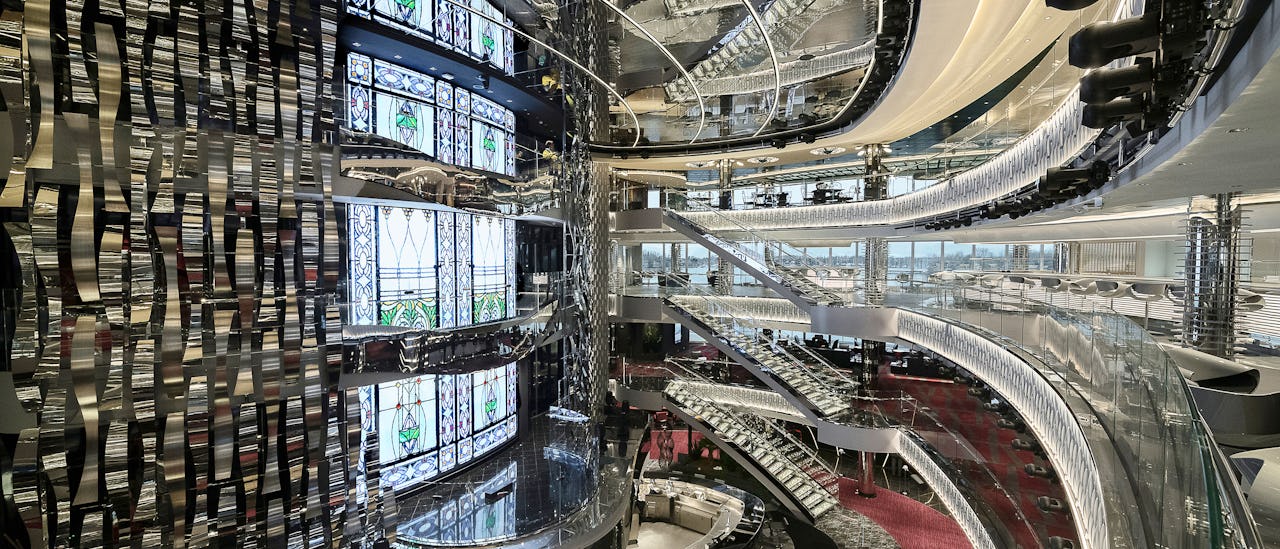 Atriet – MSC Seasides hjärta