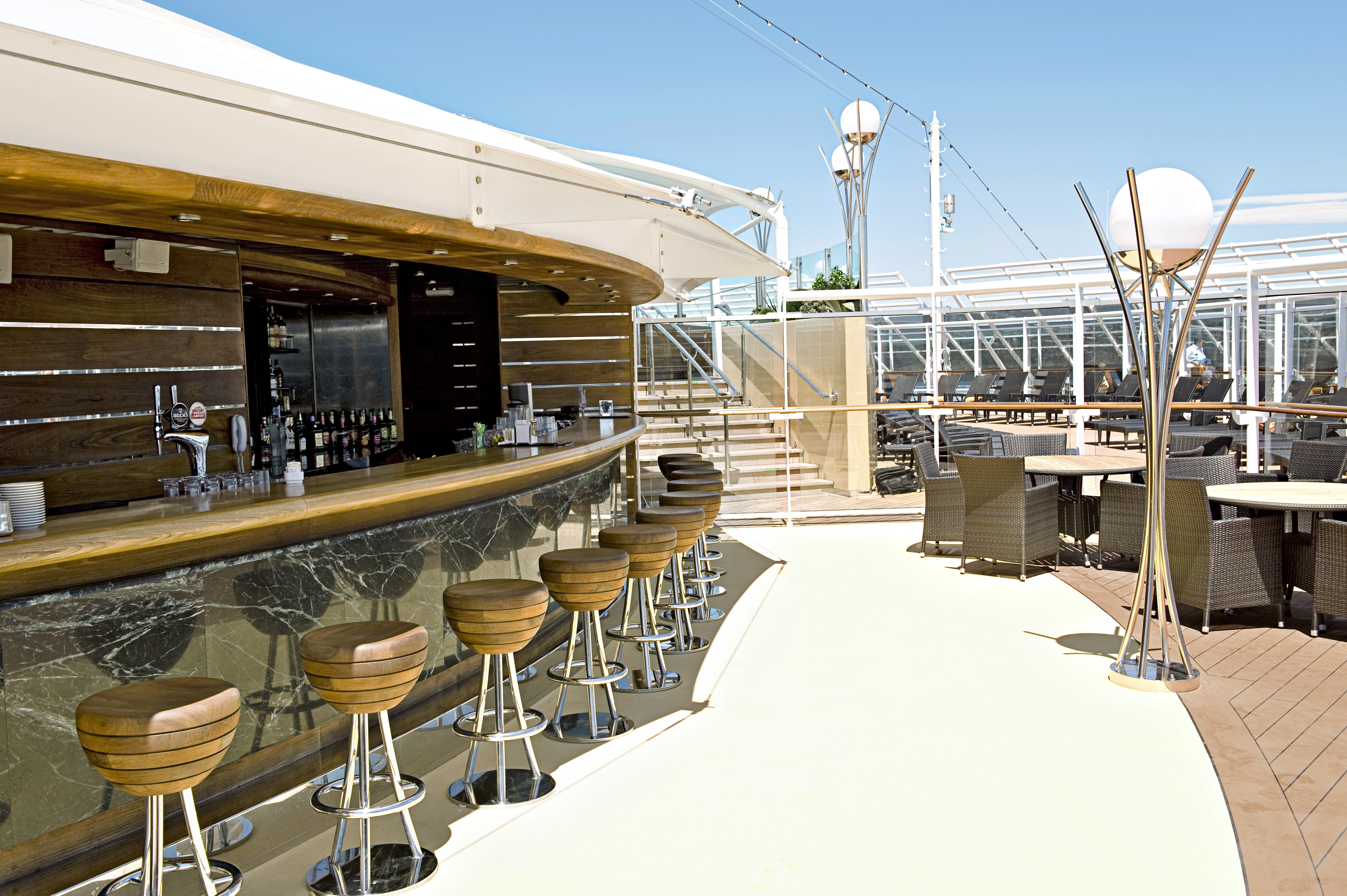 Yacht Club – baren The One